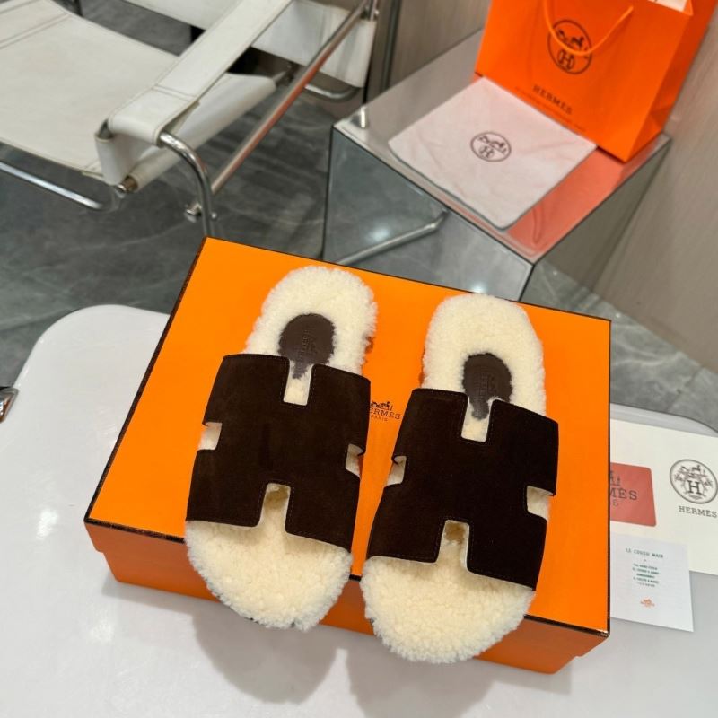 H**mes slippers